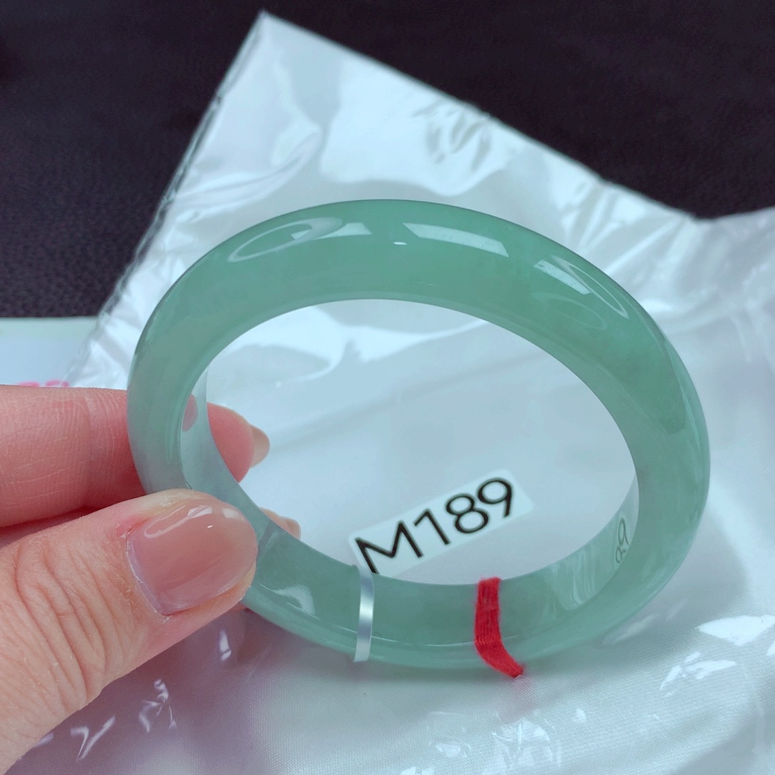 翡翠手镯未镶嵌手镯88