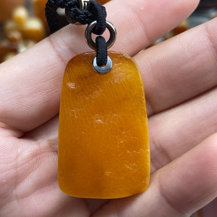 【闪购商品】琥珀颈饰未镶嵌