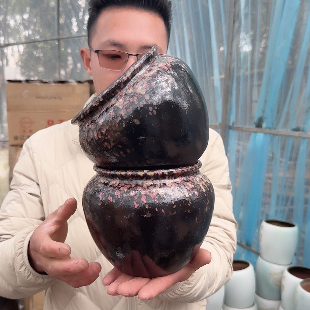 紫砂花盆口15高15/两个黑色胖子