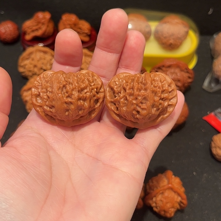 文玩核桃把件宫灯