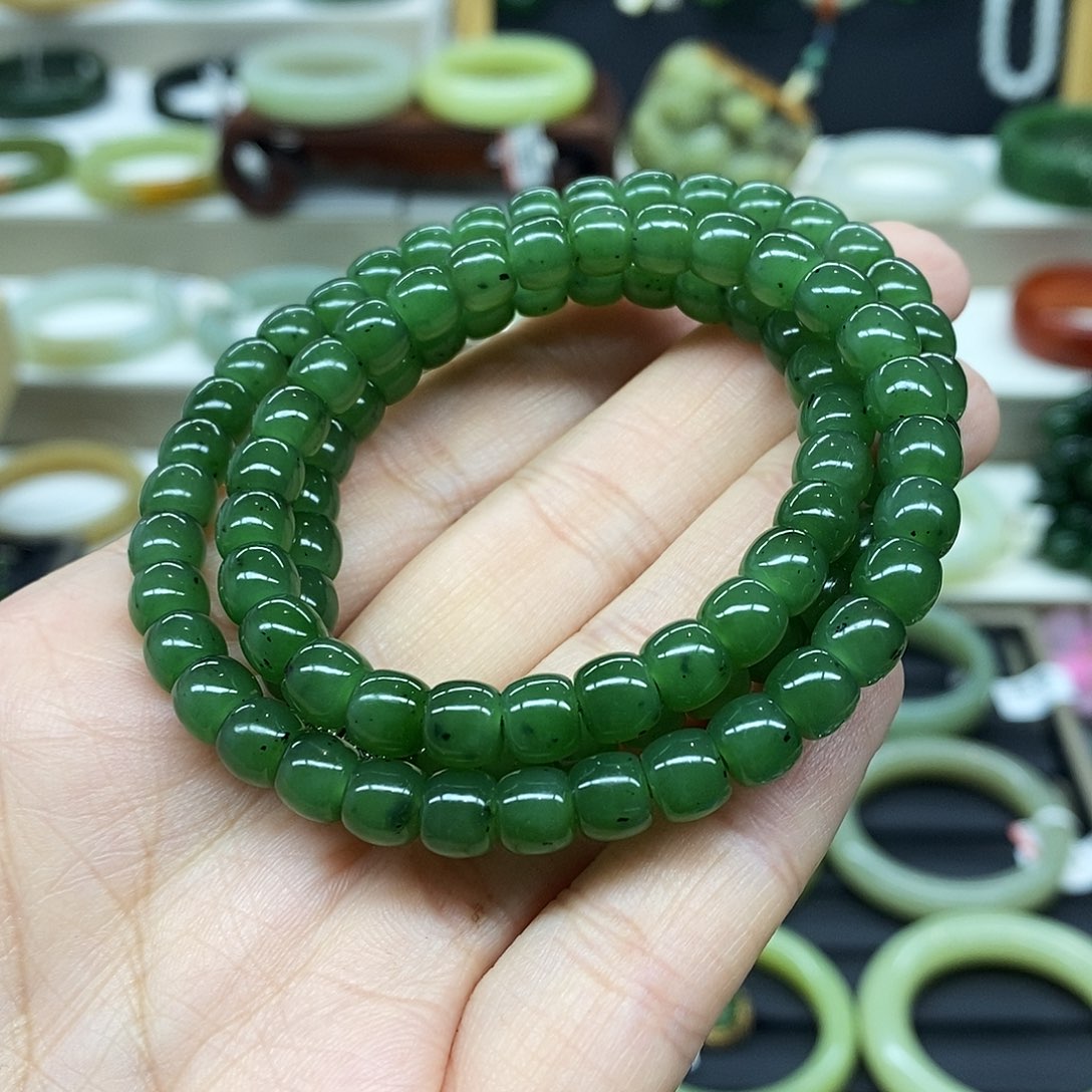 和田玉（碧玉）未镶嵌颈饰