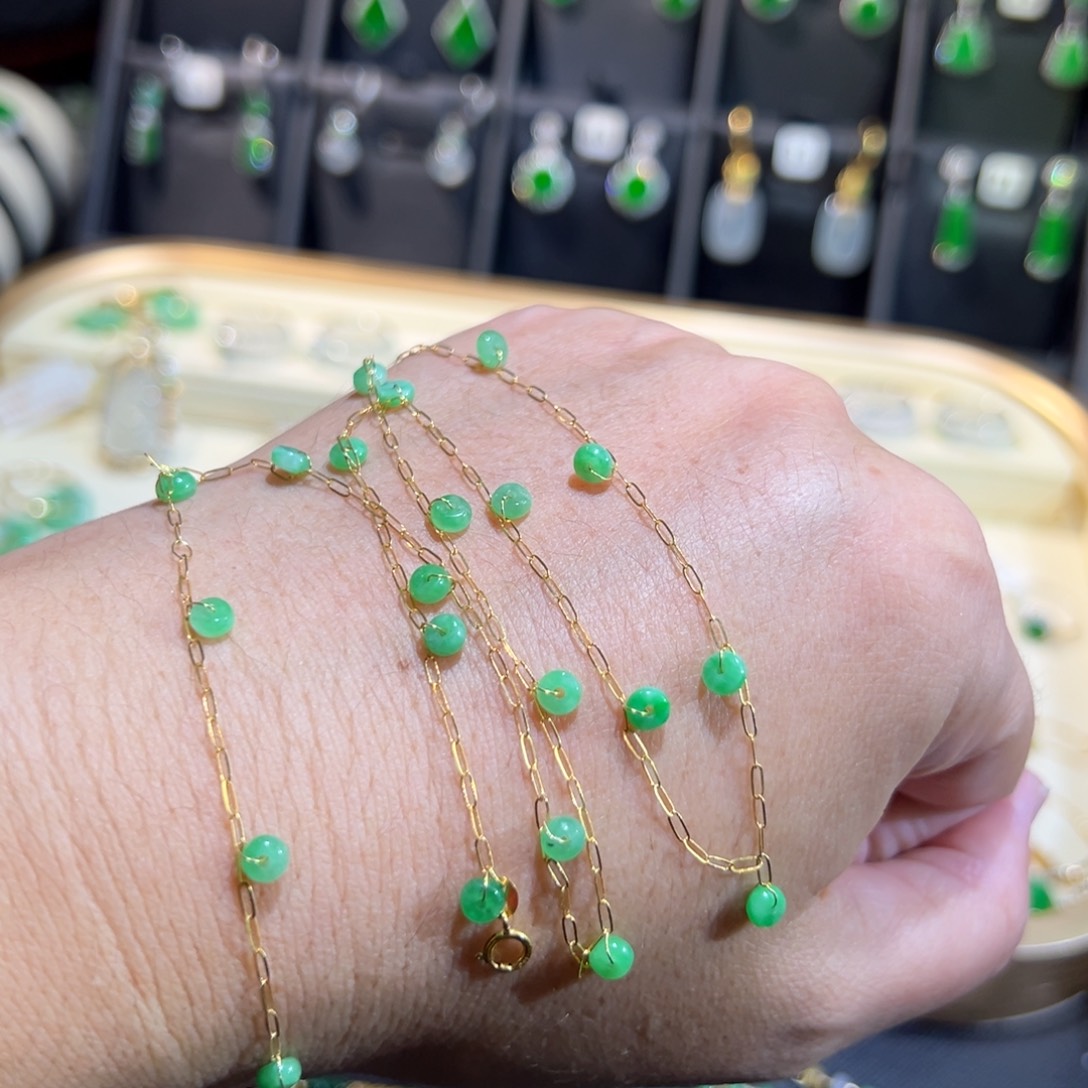 翡翠18K金镶嵌颈饰满天星50c m