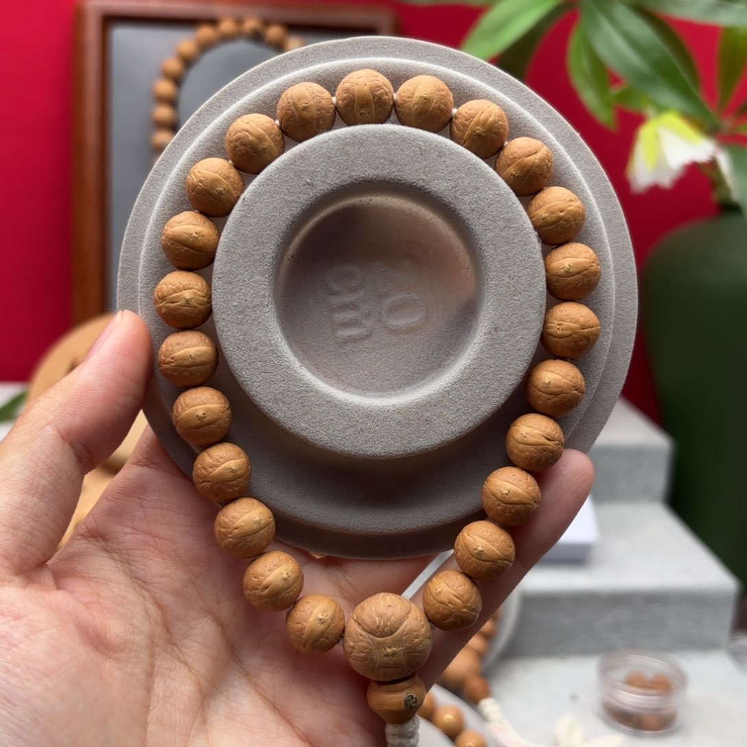 凤眼菩提手串挥****?11.5左右素串