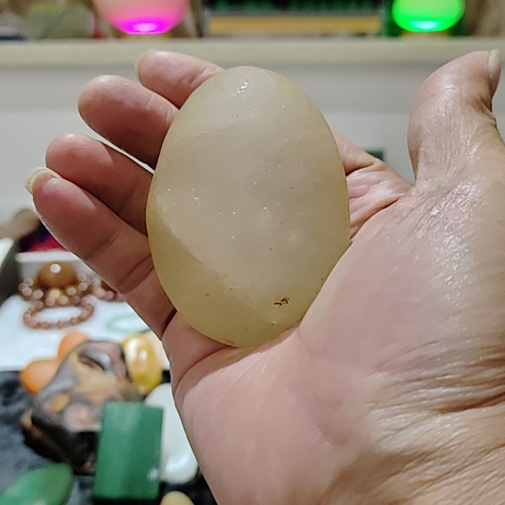 定制石英质玉水晶石