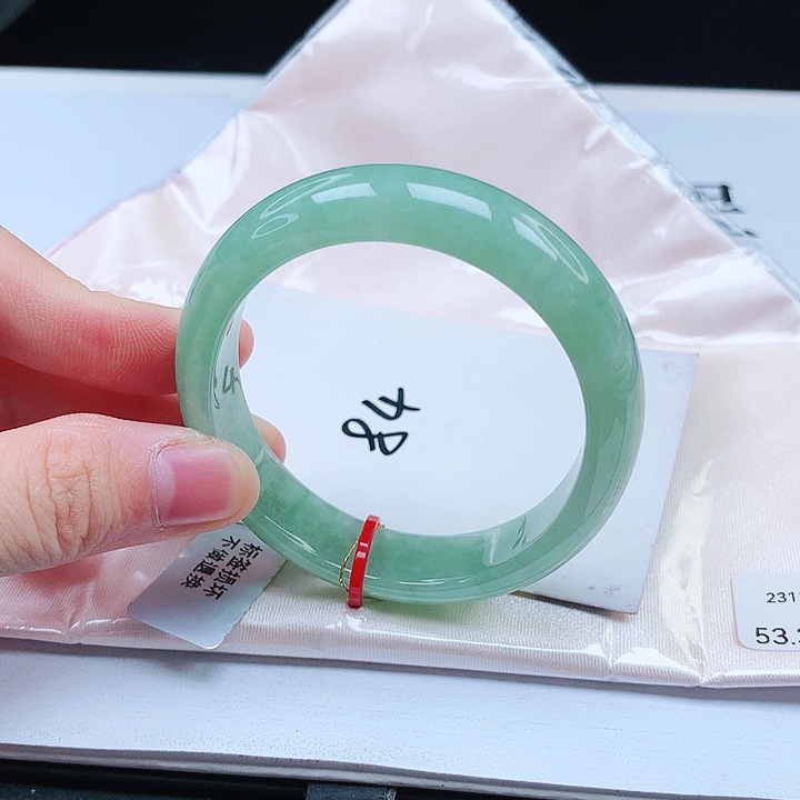 翡翠手镯（贵妃镯）未镶嵌缅甸天然a货手镯53+