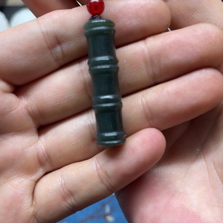 和田玉颈饰未镶嵌豆*