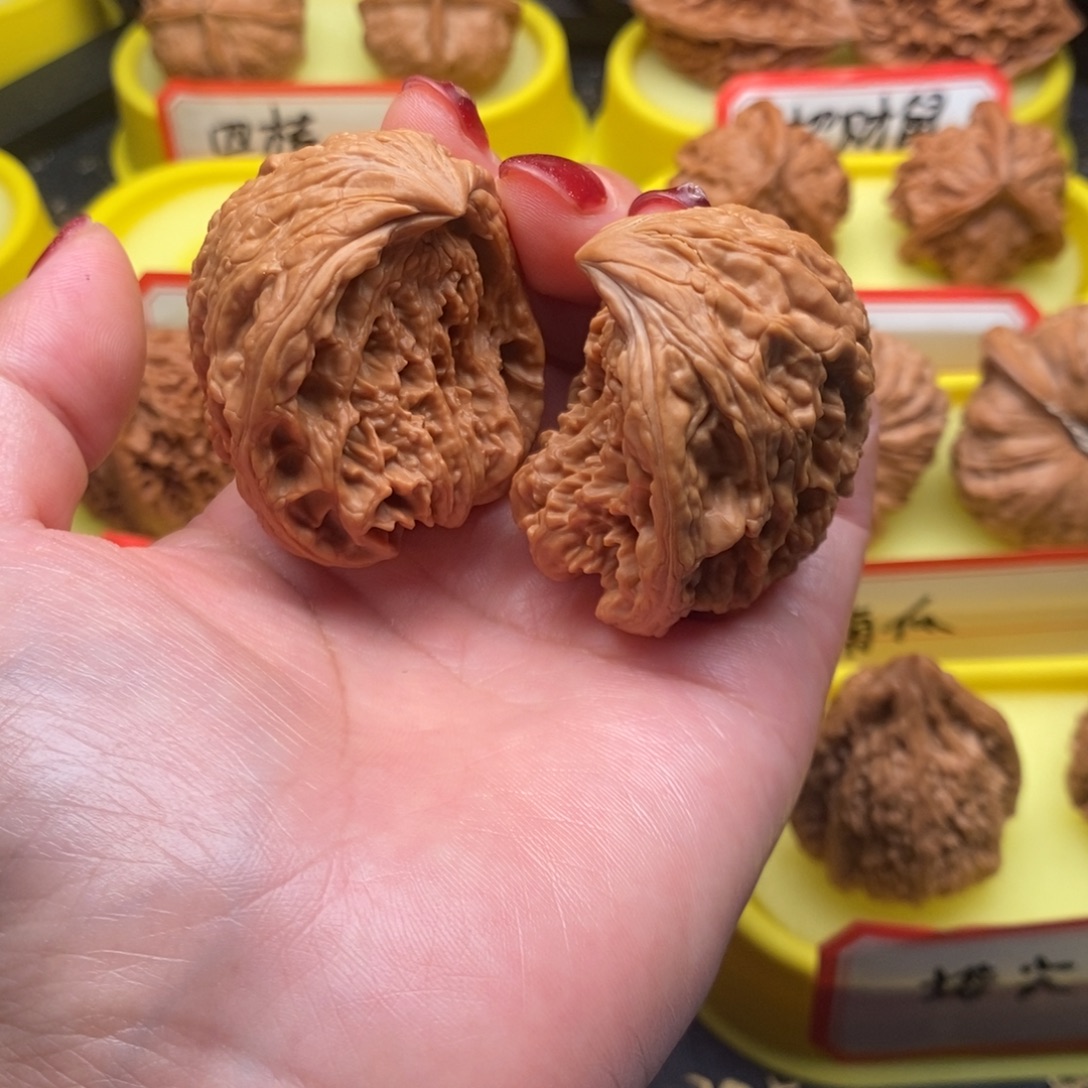 夙***愿把件文玩核桃大沽石