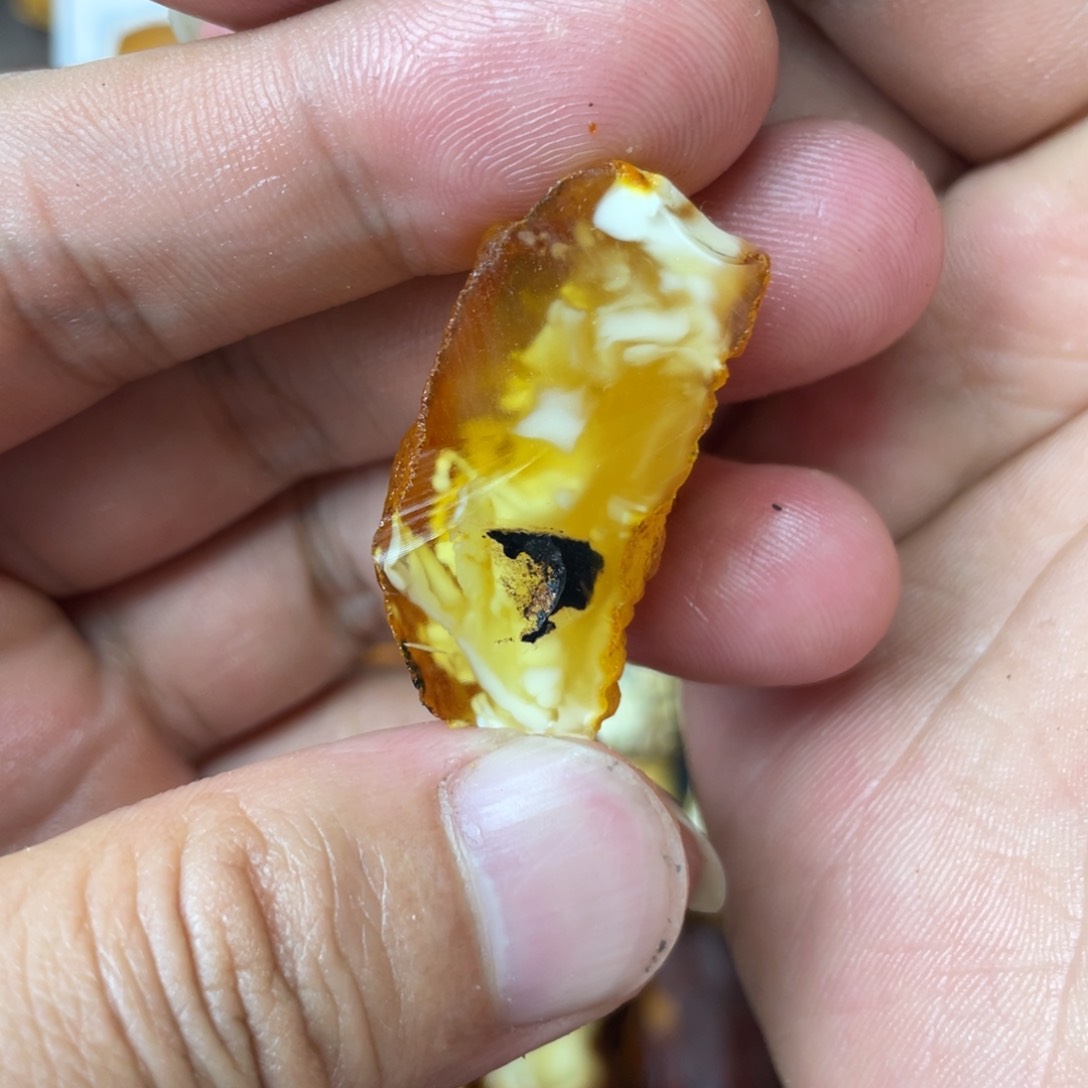 定制蜜蜡未镶嵌原石定制