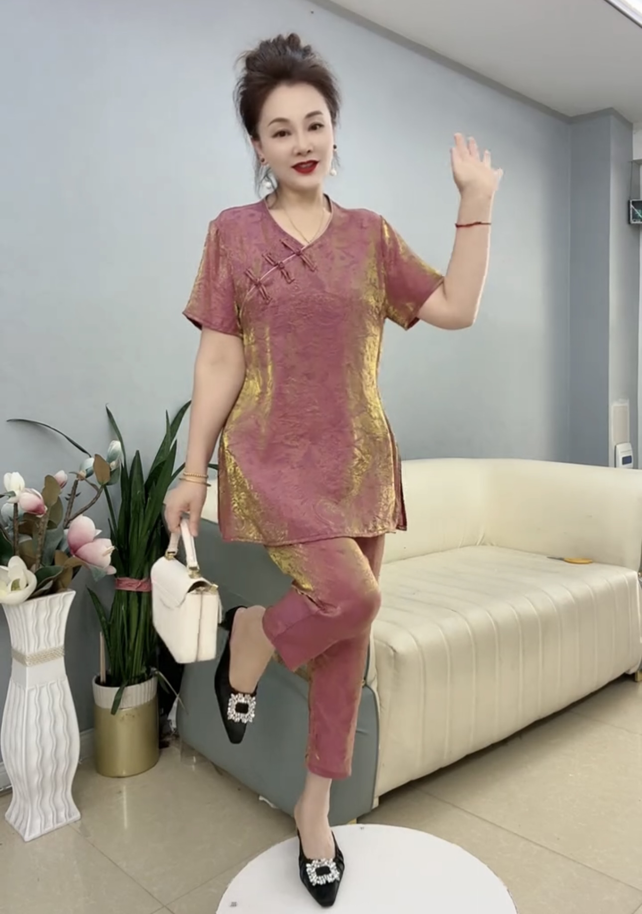 变色套装夏季新款气质显瘦中国风短袖盘扣上衣直筒八分裤两件套