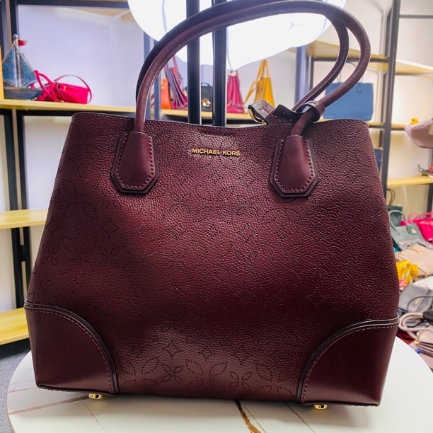 99新 MICHAEL KORS/迈克高仕 枣红色斜挎包