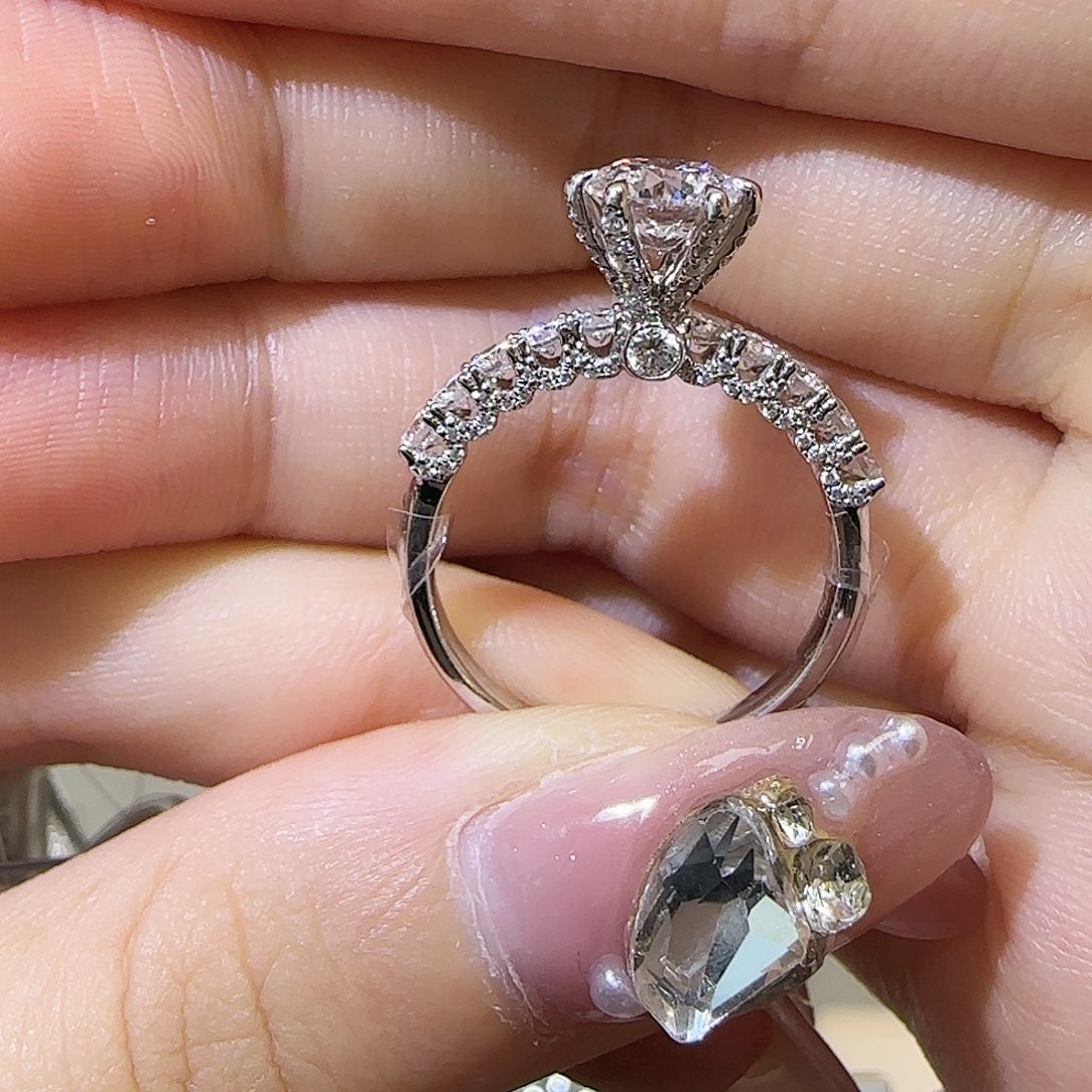 实验室培育钻石18K金镶嵌一卡蕾丝白 13