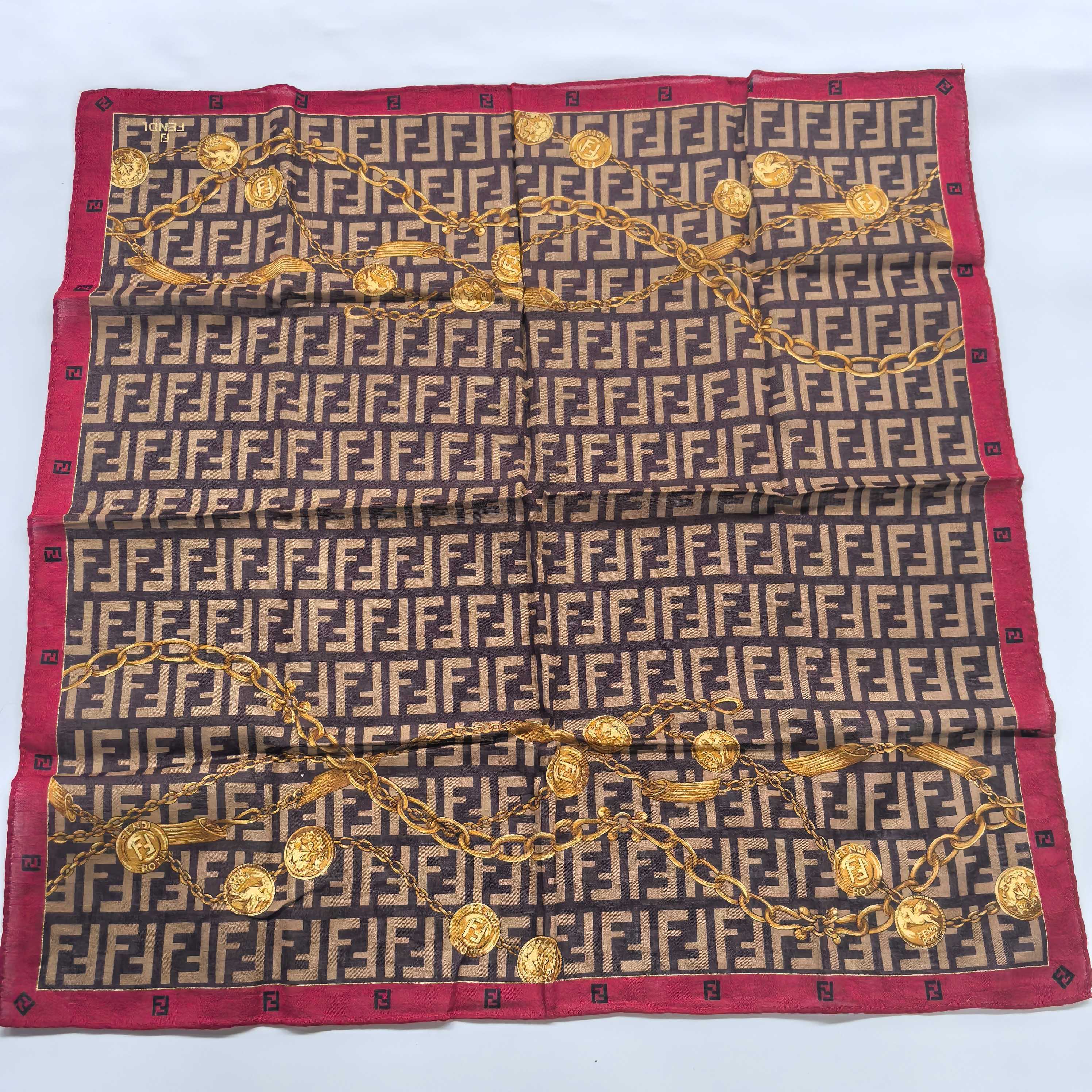 99新 FENDI/芬迪 女士咖色老花+金色缎带印花方巾149797