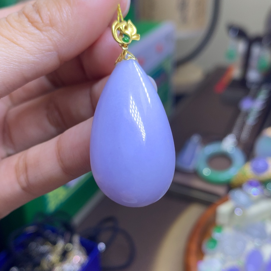 翡翠颈饰18K金镶嵌翡翠