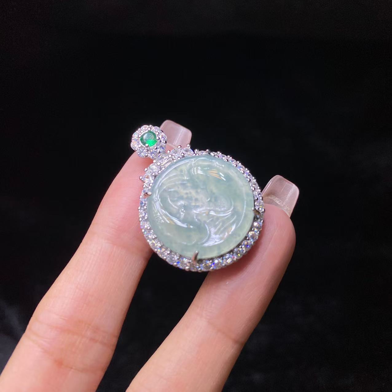 翡翠锦鲤吊坠 尺寸20*8mm-YM016