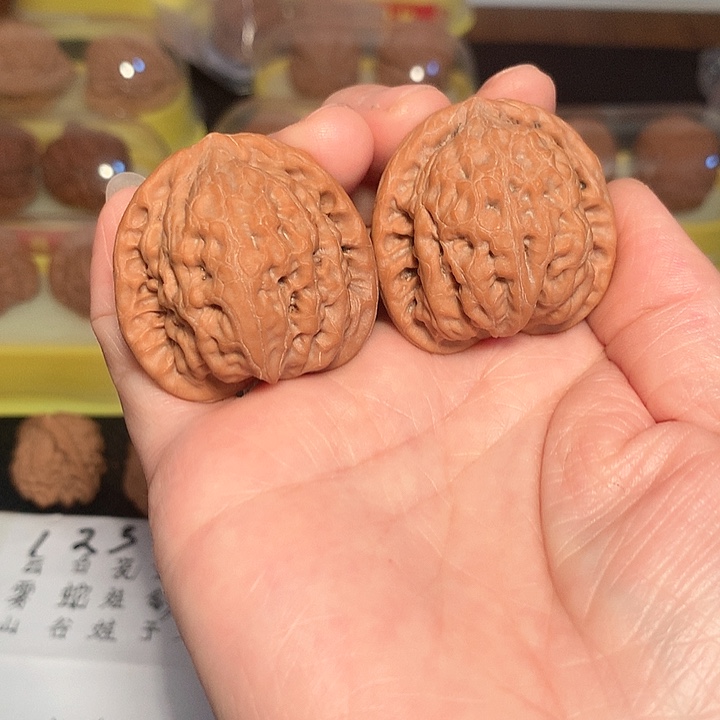 文玩核桃吊坠3.84尺雨点