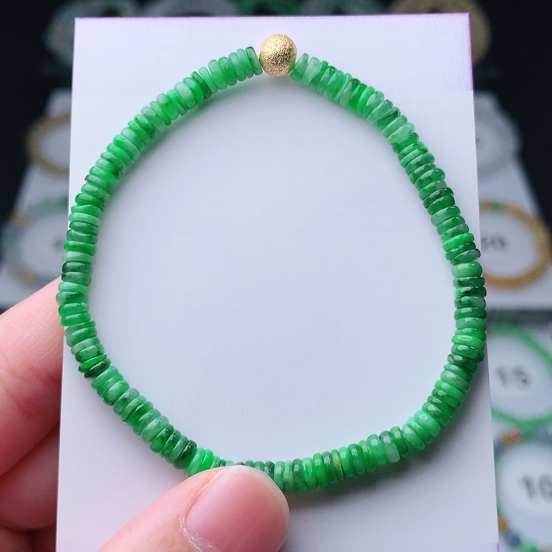 翡翠手串未镶嵌翡翠