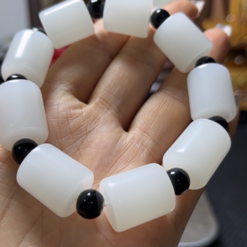 和田玉吊坠未镶嵌