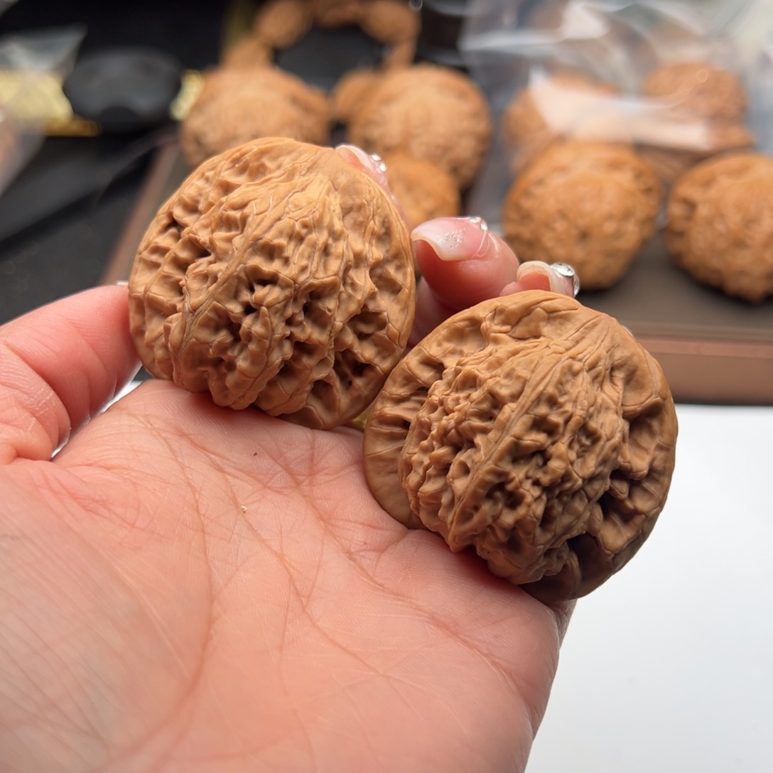 文玩核桃把件望月