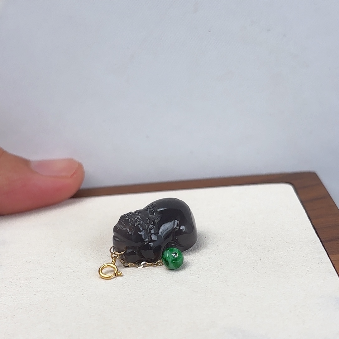 和田玉18K金镶嵌颈饰