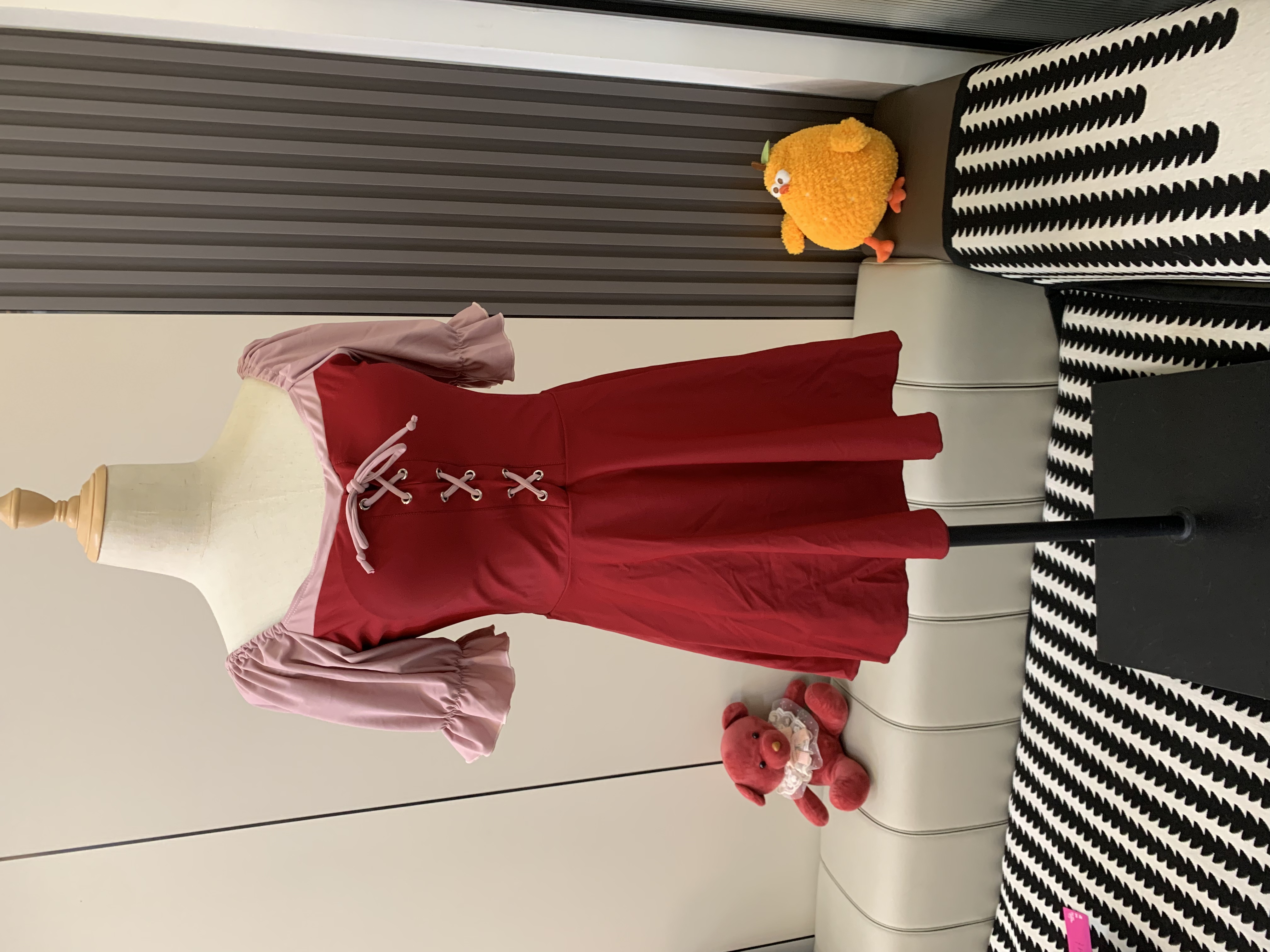 女孩学生夏季保守裙式连体游泳衣遮肚显瘦泡温泉适用红色收腰