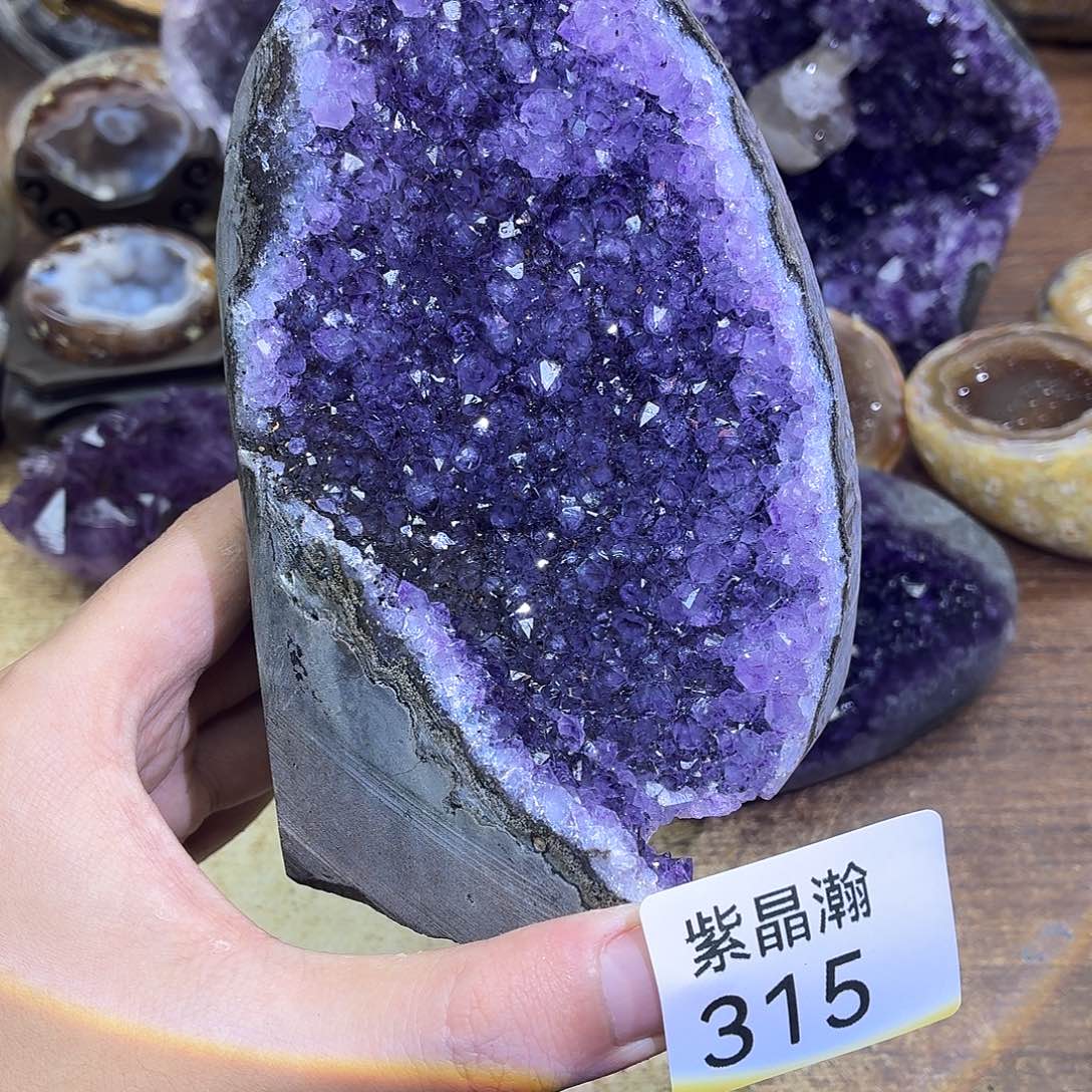 紫晶大型摆件（非配饰）未镶嵌