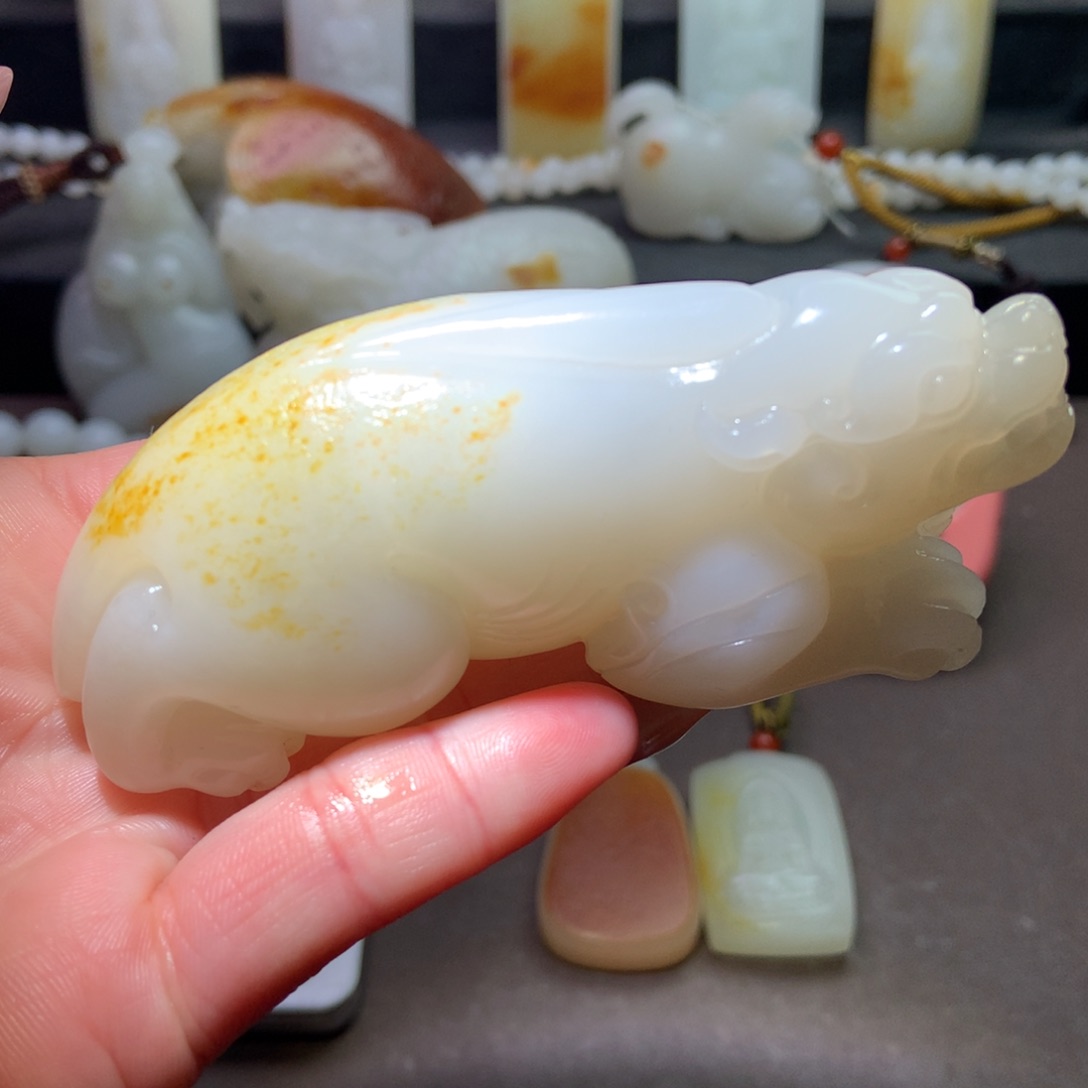 和田玉未镶嵌挂件$****草