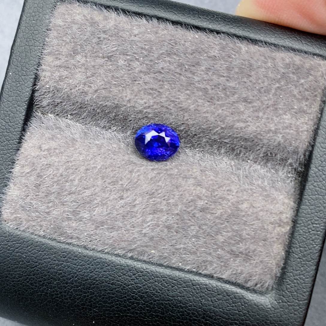 蓝宝石裸石未镶嵌1.56ct无烧皇家蓝