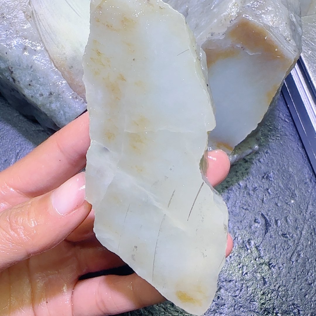 和田玉未镶嵌珠宝半成品