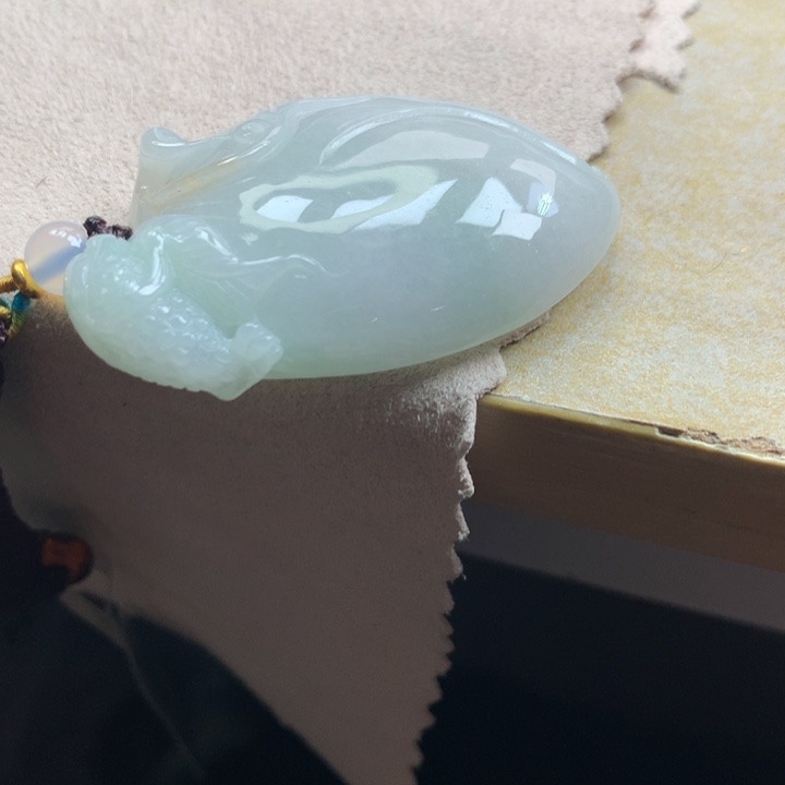 翡翠颈饰未镶嵌吊坠