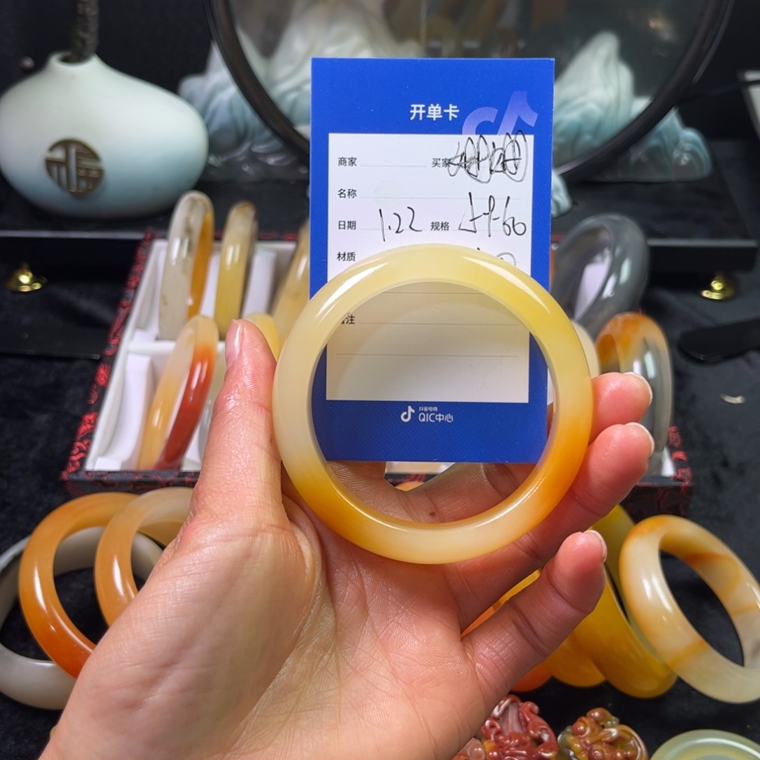 石英质玉（黄龙玉）手镯未镶嵌姗*