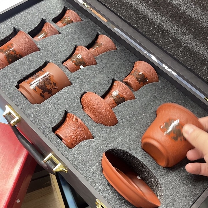 孤品茶具。                 
