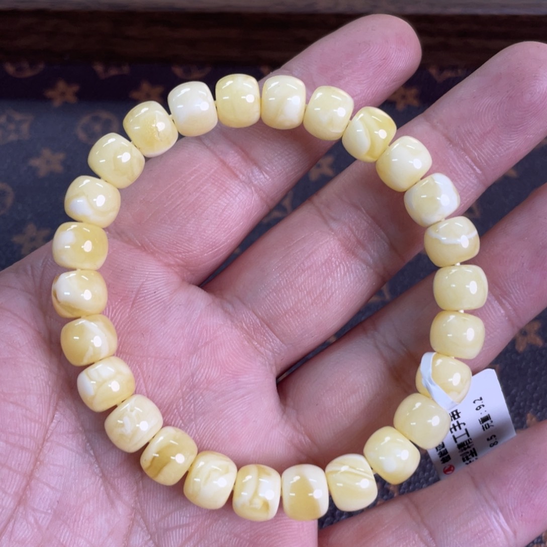 琥珀裸石未镶嵌17600000000