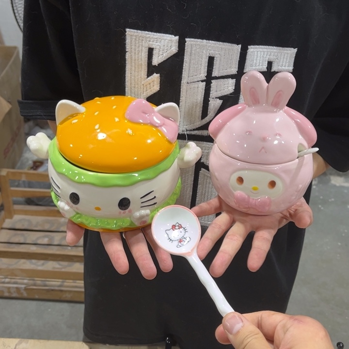 这么多人都在亲爱