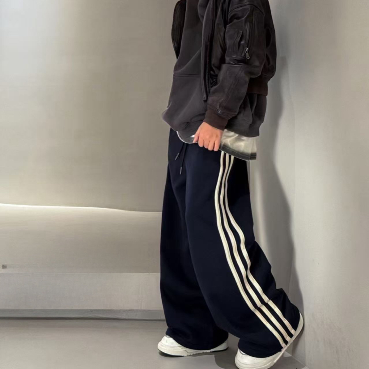 【青少年冬款】一体绒侧边条休闲卫裤2576