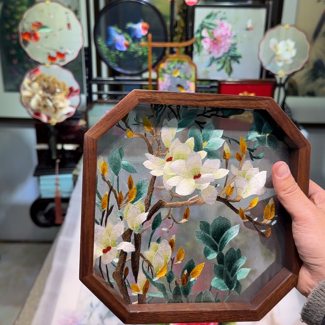 刺绣刺绣工艺精湛