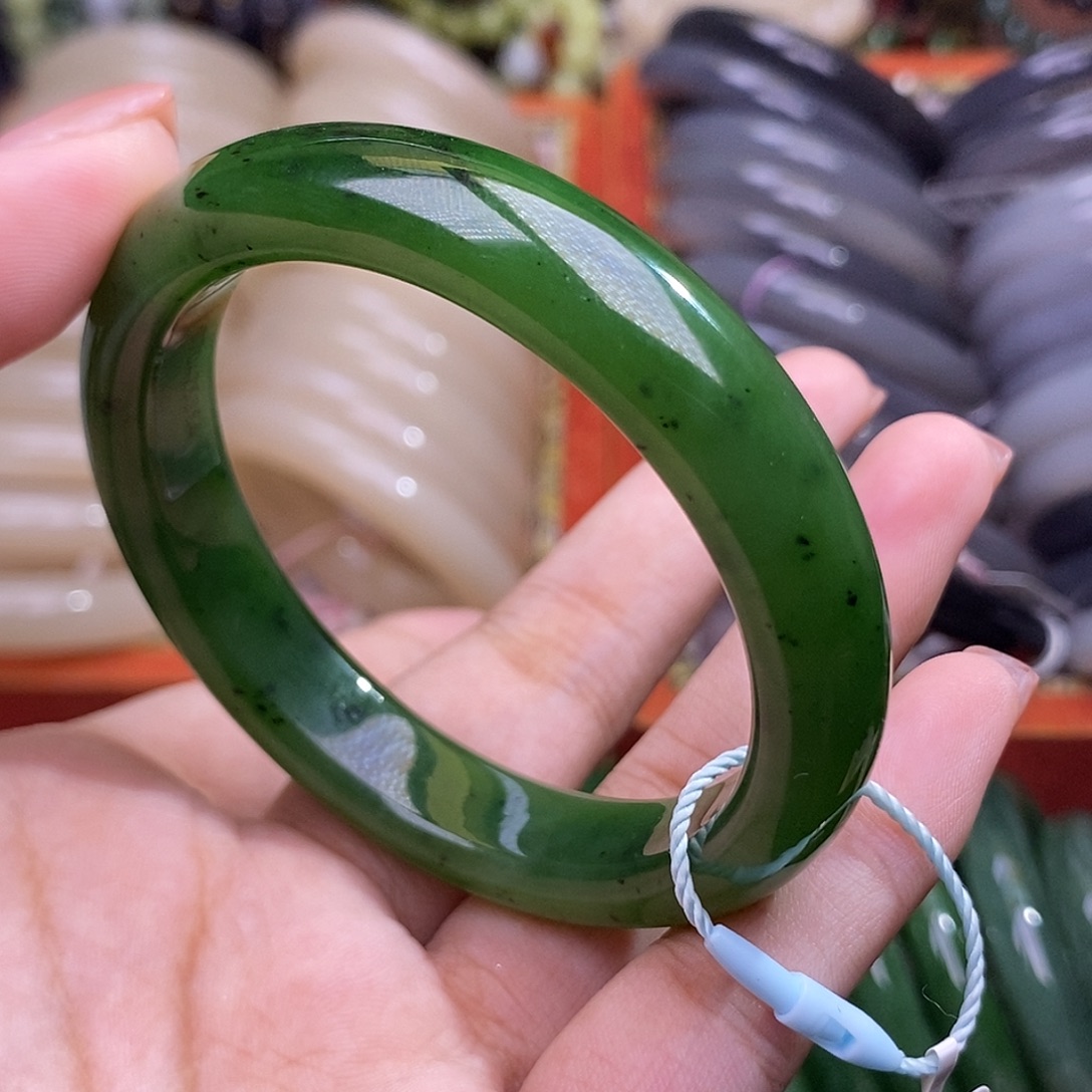 和田玉手镯未镶嵌碧玉辣绿老料手镯53.7