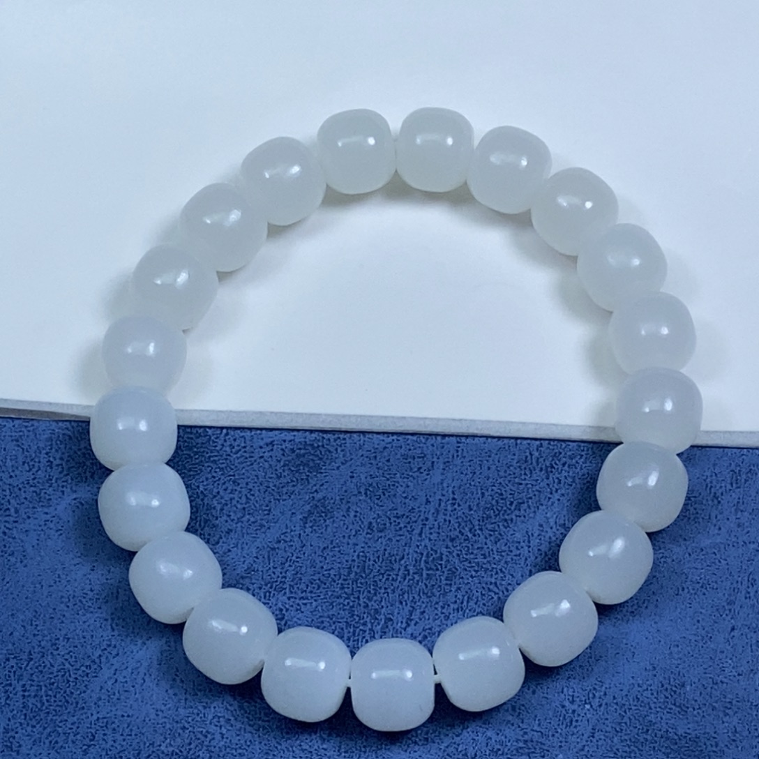 w***.和田玉未镶嵌手链