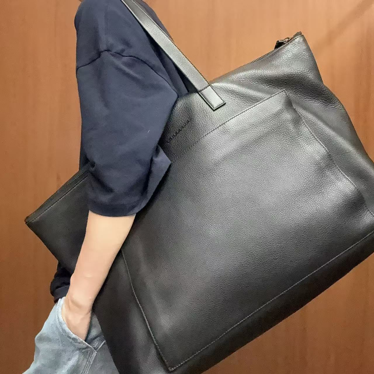 95新 BURBERRY/博柏利 【蕾】 99 0639 黑色荔枝纹托特包