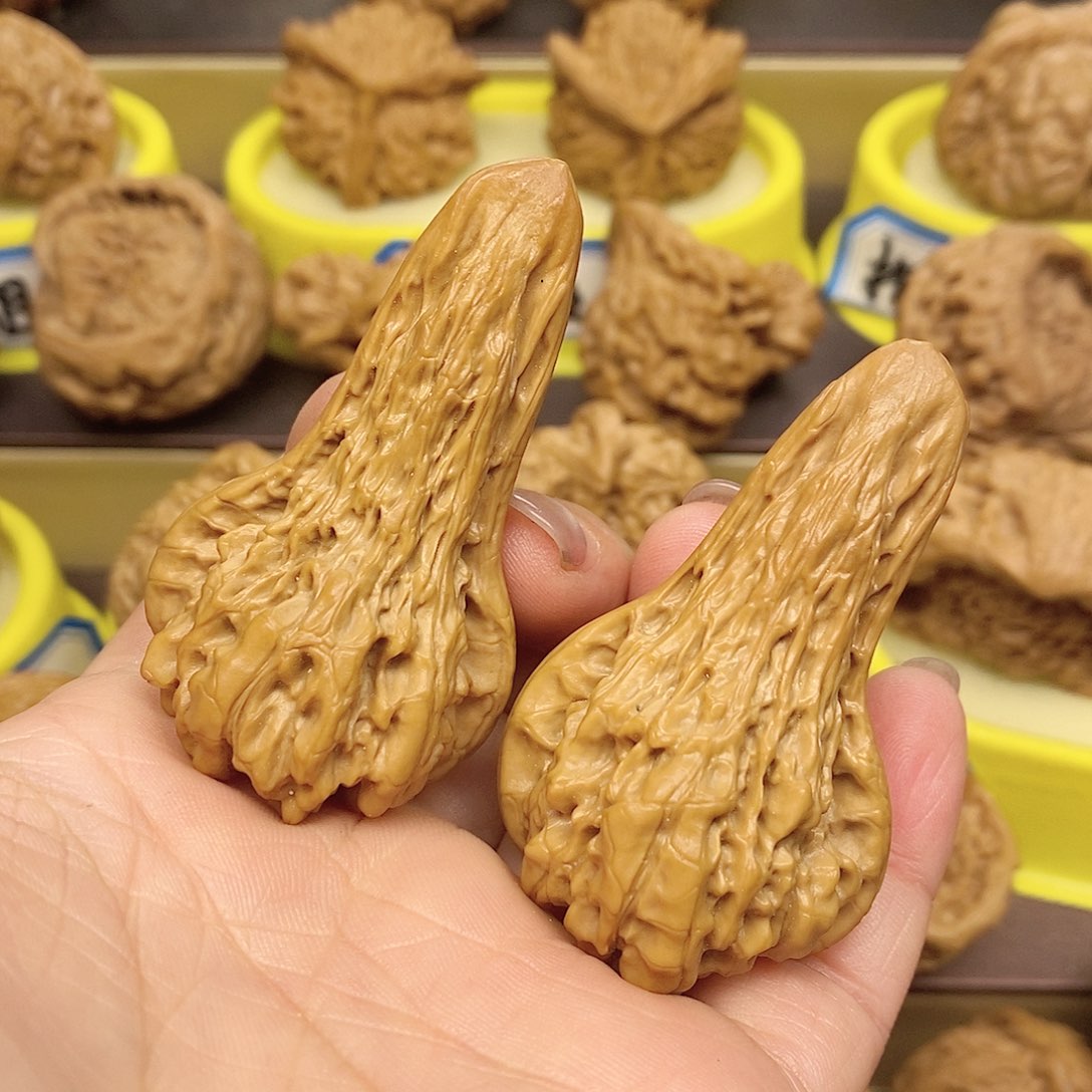 文玩核桃吊坠鸭嘴