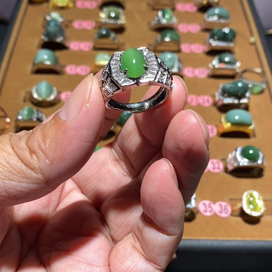 和田玉未镶嵌戒指