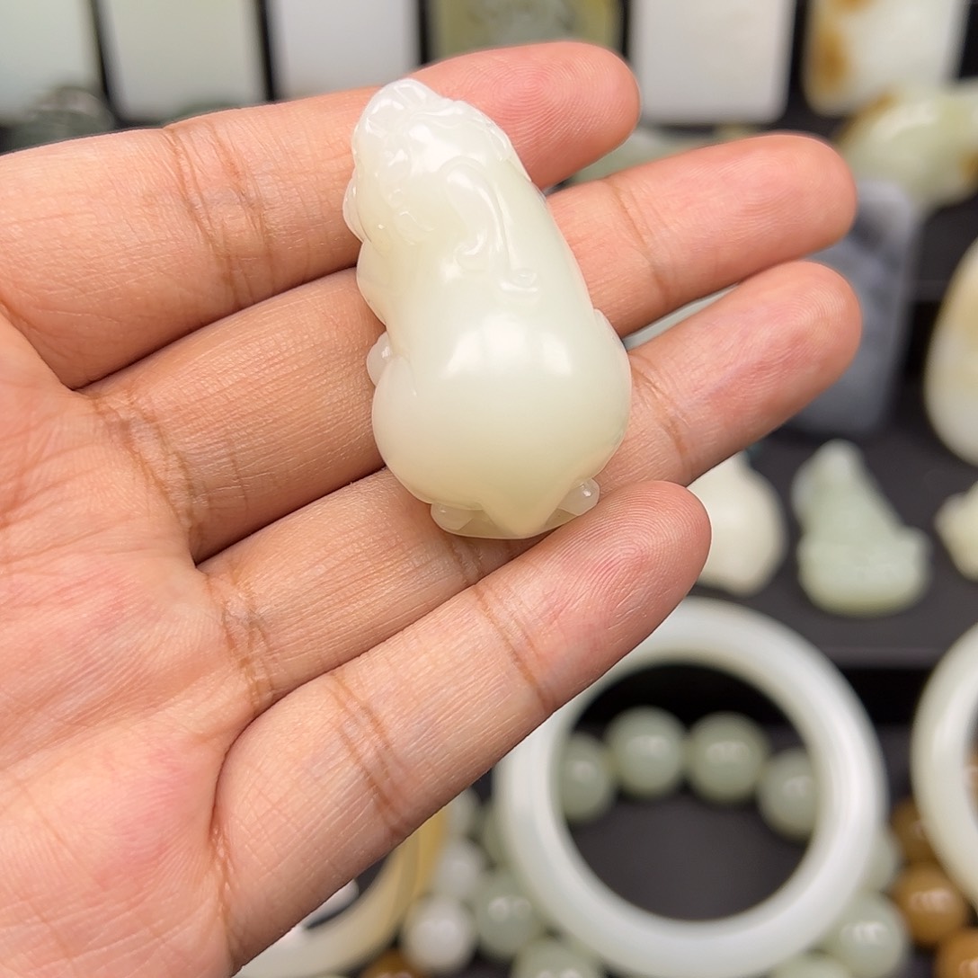 和田玉颈饰未镶嵌