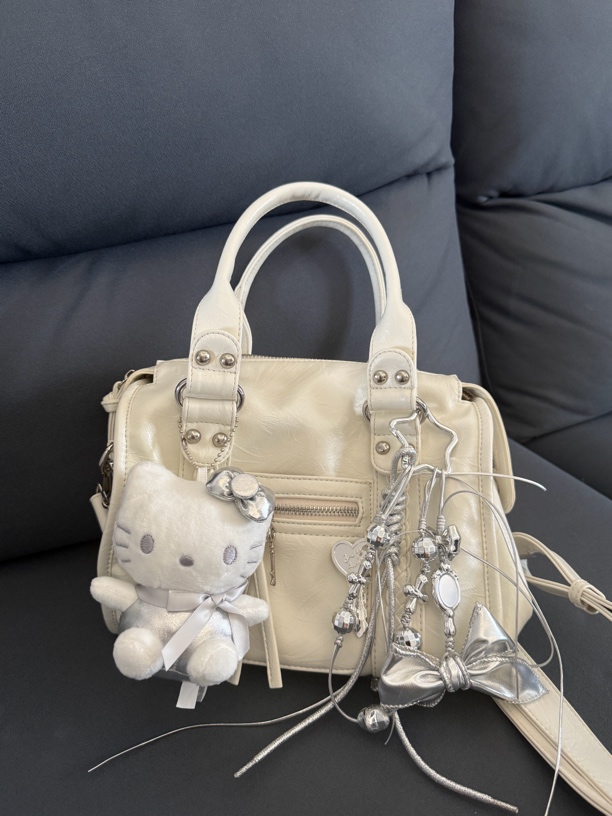 MoYan白色恋人机车包休闲百搭夏季必备(不包含挂件哦)