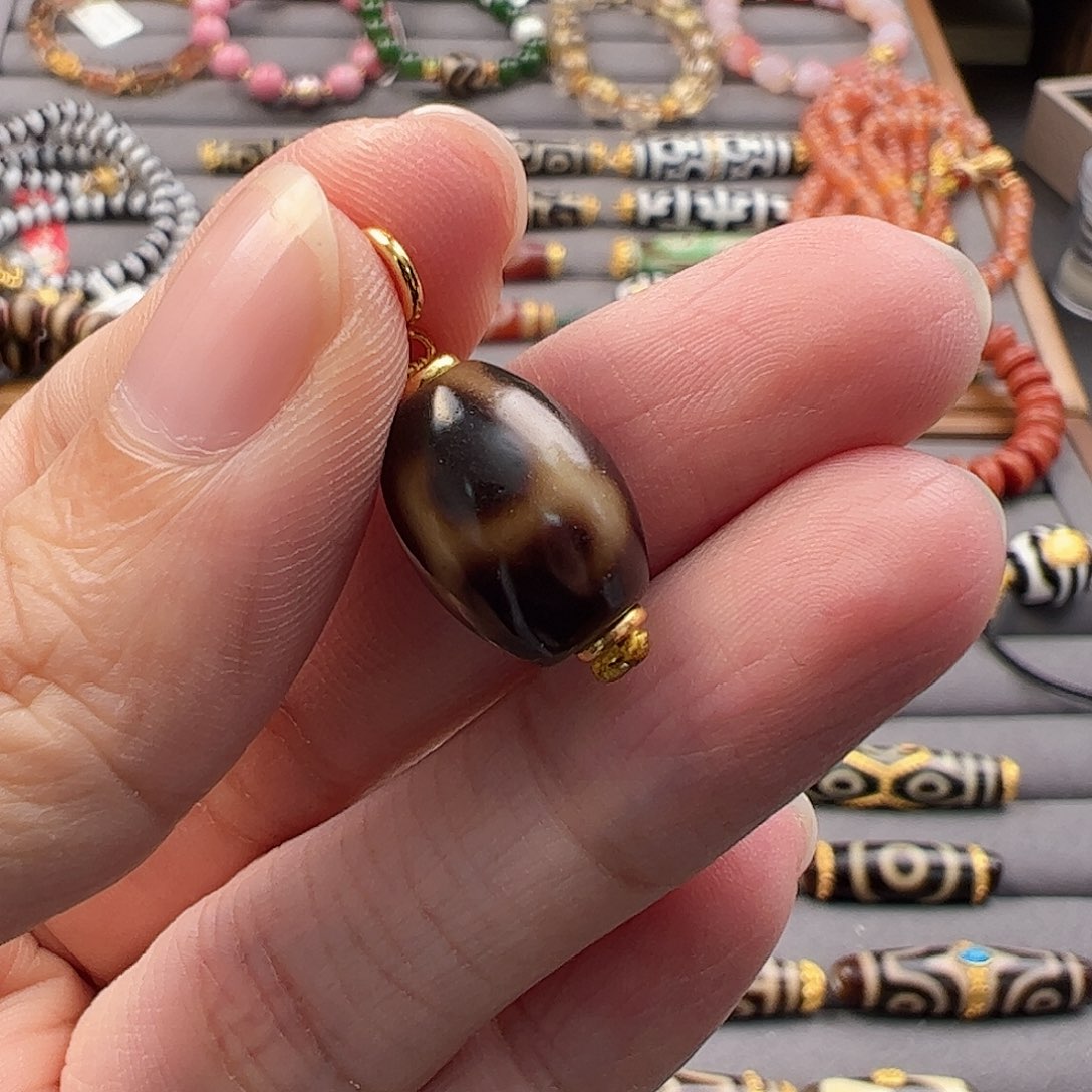 【闪购商品】玛瑙/玉髓颈饰18K金镶嵌一个