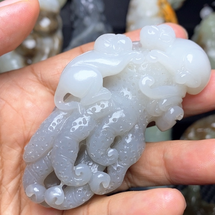 颈饰未镶嵌和田玉