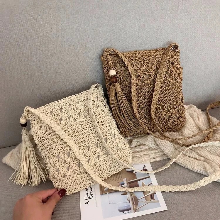方形纯手工编织可折叠编织斜挎包夏季流苏山系初恋风沙滩包手机包