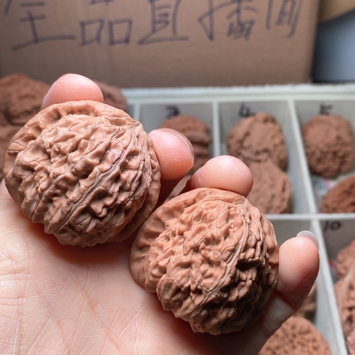 文玩核桃吊坠?*三角白