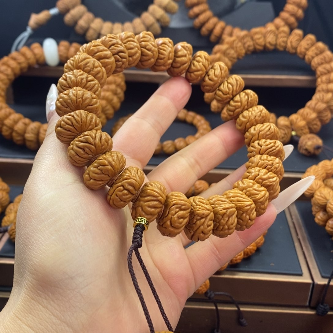 桃核手串松**官龙纹桃核祥云