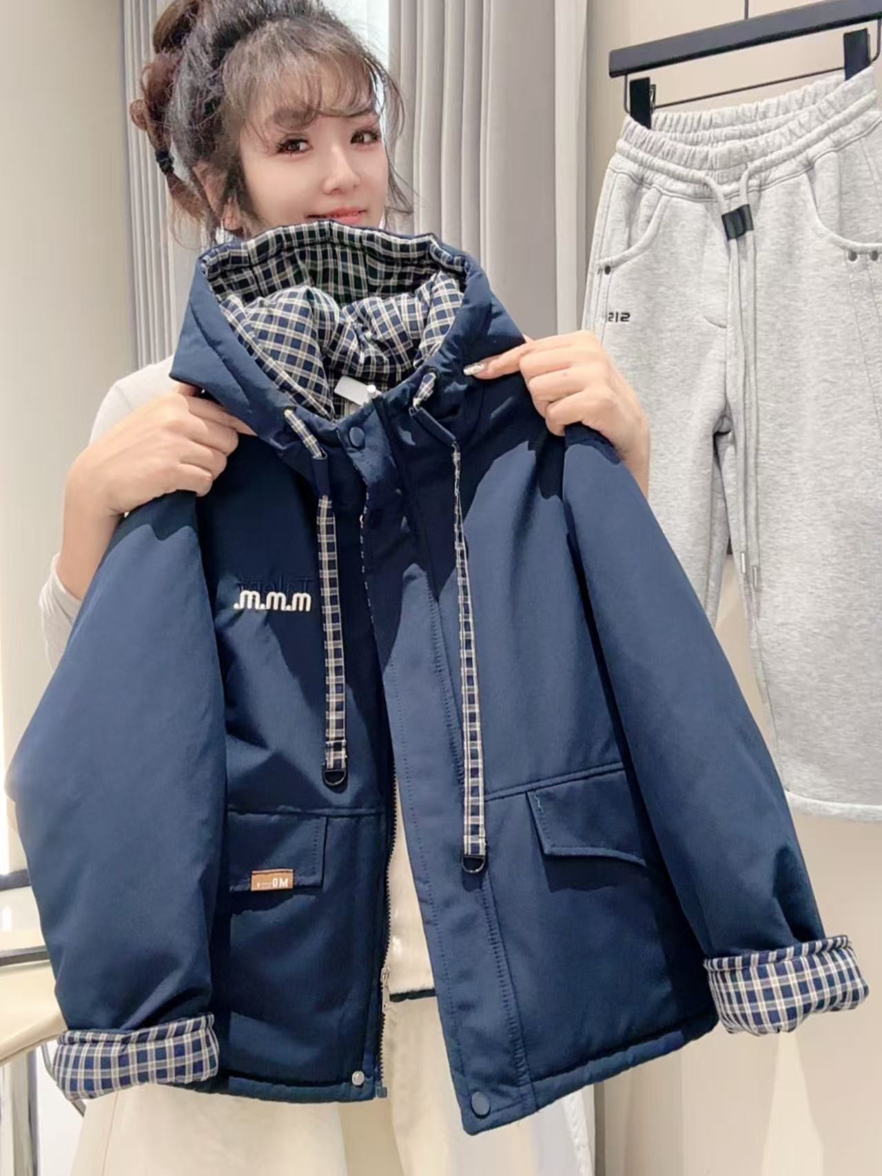 【现货48H]男女童冬季加绒棉衣新款中大童格子休闲保暖连帽外套395