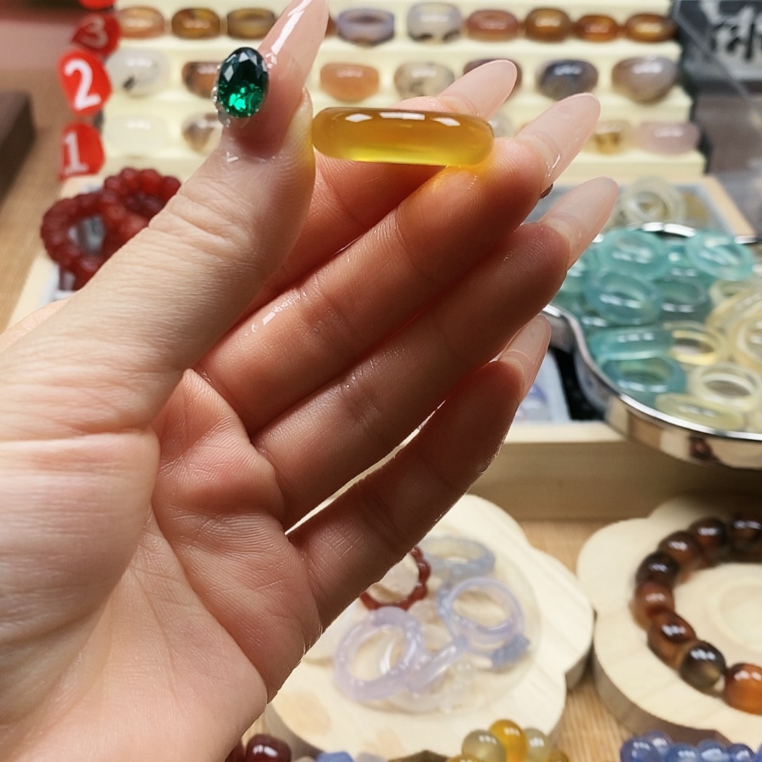 下***次玛瑙/玉髓未镶嵌戒指