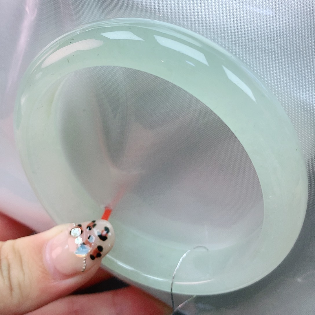 翡翠手镯未镶嵌58圈